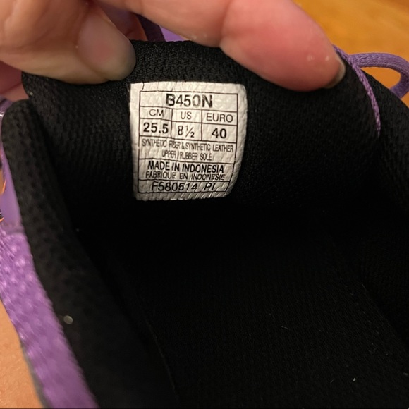 ASICS Volleyball Shoes - Picture 3 of 3